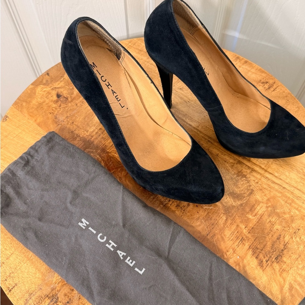 Michael Shannon Black Suede Heels - Picture 2 of 9